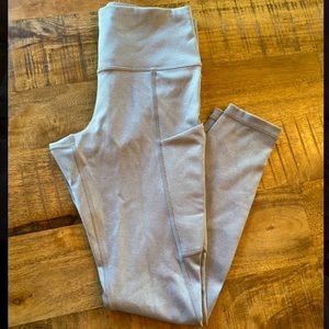 🤍ATHLETA - (worn once) Gray Leggings Size XS